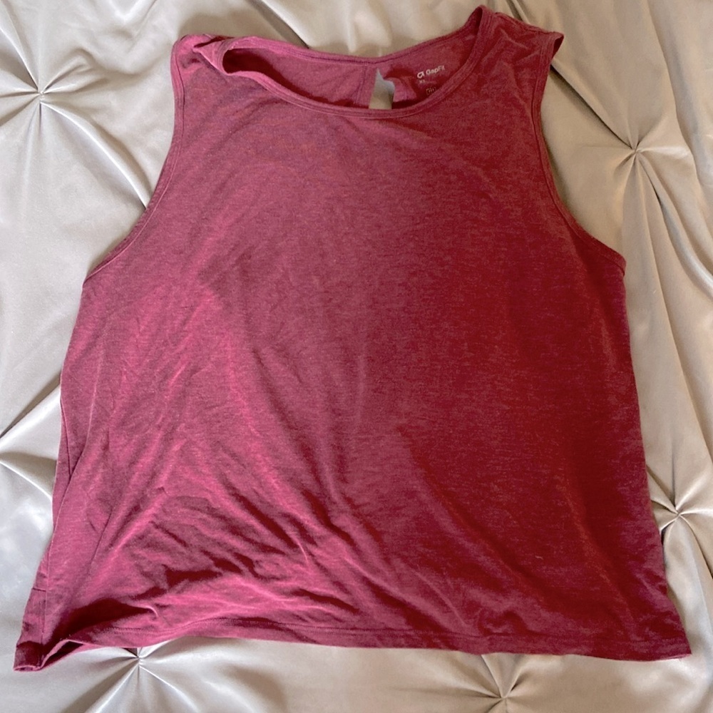 Gap workout tank in purple/raspberry with open back and twist in back